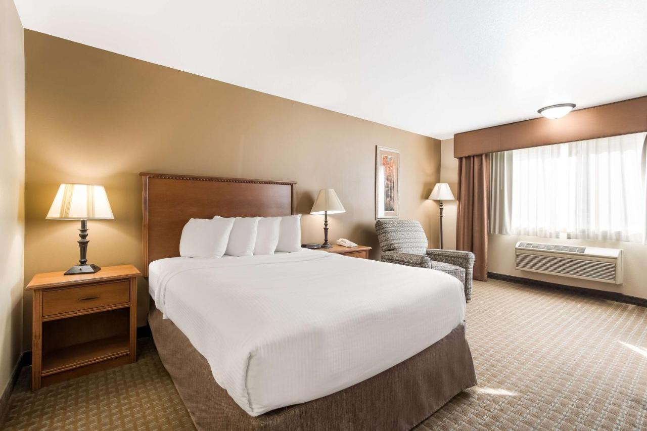 Best Western Empire Towers Sioux Falls Bagian luar foto