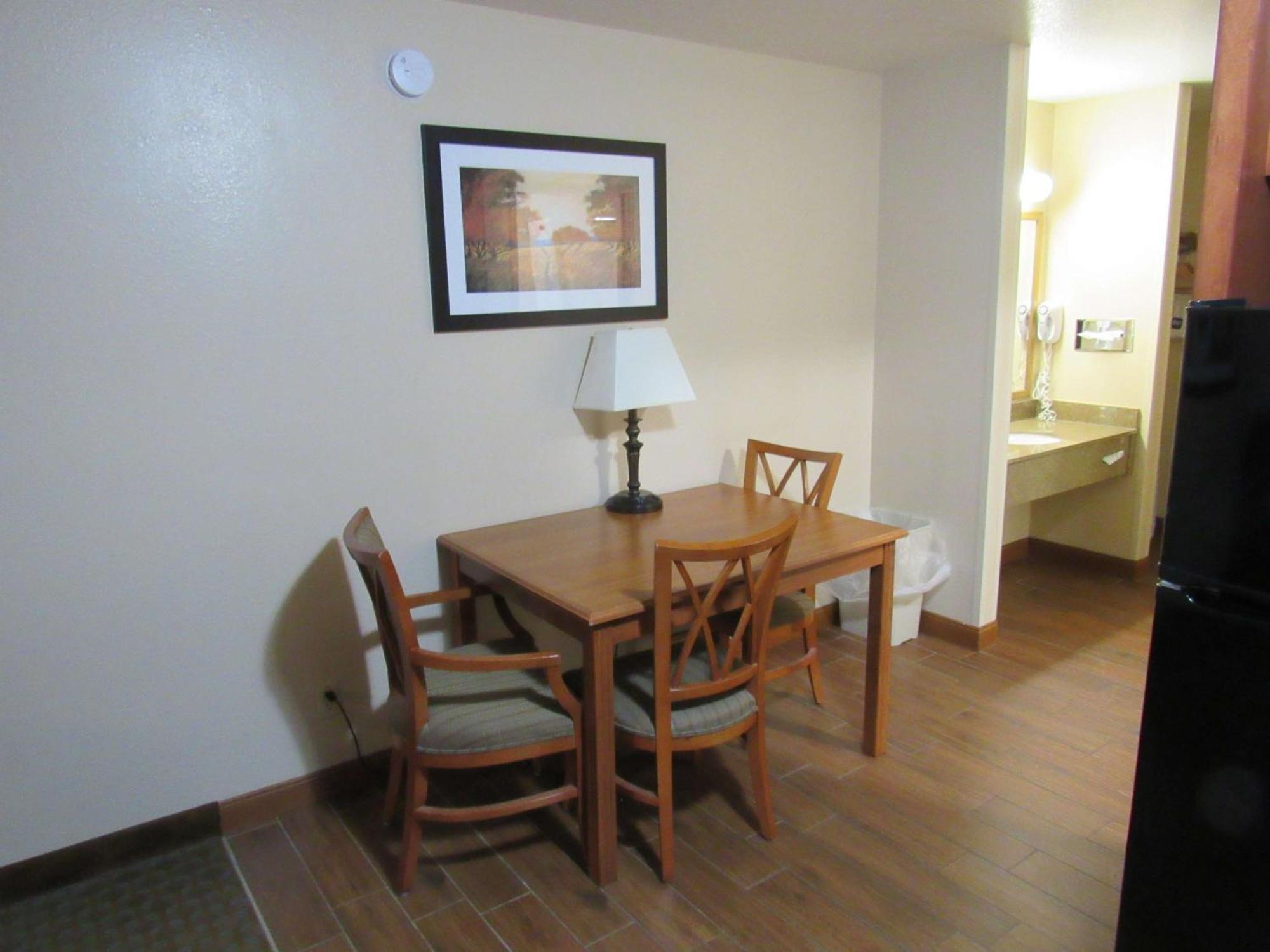 Best Western Empire Towers Sioux Falls Bagian luar foto
